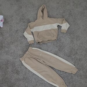 Primark Boys Tan and Cream Jogger Set Size 7-8 Years